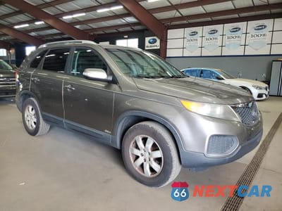 Czwarte zdjęcie samochodu z boku: 2011 KIA SORENTO BASE VIN:5XYKTDA25BG166390 - miniatura