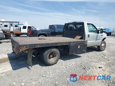 Trzecie zdjęcie samochodu z tyłu: 2000 FORD F350 SUPER DUTY VIN:1FDWF37F4YEB93073 - miniatura