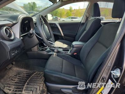 Zdjęcie 7 z 14 samochodu: 2017 TOYOTA RAV4 LE VIN:JTMZFREV9HJ132534 - miniatura