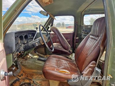 Piąte zdjęcie samochodu w środku: 1985 CHEVROLET D10 MILITARY BLAZER VIN:1G8ED18J7FF209118 - miniatura