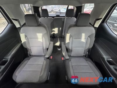 Zdjęcie 10 z 15 samochodu: 2021 CHEVROLET TRAVERSE LT VIN:1GNERGKW7MJ168621 - miniatura