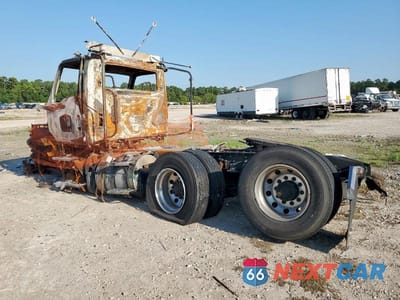 Trzecie zdjęcie samochodu z tyłu: 2024 INTERNATIONAL LT625 SEMI TRUCK VIN:3HCDZSZR8RL624801 - miniatura