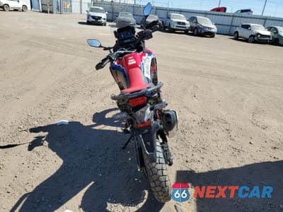 Czwarte zdjęcie samochodu z boku: 2024 HONDA CRF1000 D VIN:JH2SD1558RK000019 - miniatura