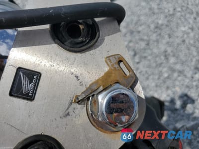 Zdjęcie 8 z 11 samochodu: 2009 HONDA VT750 C2F VIN:JH2RC53489K200241 - miniatura