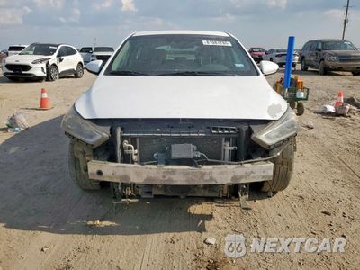 Piąte zdjęcie samochodu w środku: 2019 HYUNDAI IONIQ LIMITED VIN:KMHC85LC7KU159727 - miniatura