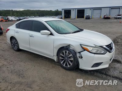 Czwarte zdjęcie samochodu z boku: 2017 NISSAN ALTIMA 2.5 VIN:1N4AL3AP4HC246686 - miniatura
