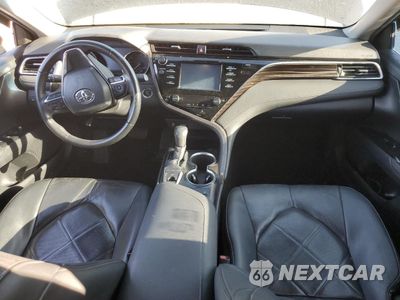 Zdjęcie 8 z 15 samochodu: 2018 TOYOTA CAMRY L VIN:4T1B11HK0JU124213 - miniatura