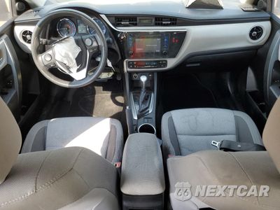 Zdjęcie 8 z 13 samochodu: 2018 TOYOTA COROLLA L VIN:5YFBURHE7JP740234 - miniatura