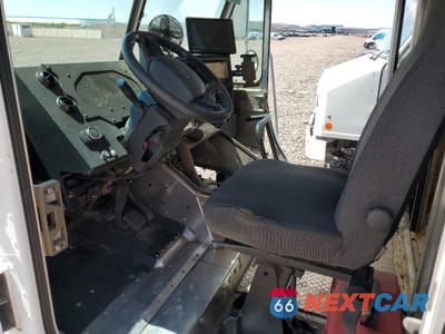 Zdjęcie 7 z 12 samochodu: 2021 FORD F59 VIN:1F66F5KN8M0A04076 - miniatura