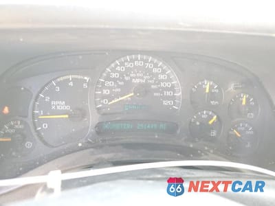 Zdjęcie 9 z 12 samochodu: 2004 GMC SIERRA C2500 HEAVY DUTY VIN:1GTHC23164F128241 - miniatura