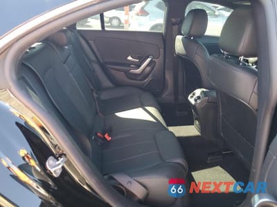 Zdjęcie 10 z 13 samochodu: 2023 MERCEDES-BENZ CLA 250 VIN:W1K5J4GB6PN403940 - miniatura
