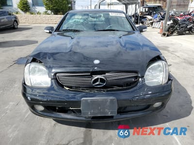 Piąte zdjęcie samochodu w środku: 2002 MERCEDES-BENZ SLK 230 KOMPRESSOR VIN:WDBKK49F82F266754 - miniatura