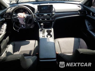 Zdjęcie 8 z 12 samochodu: 2019 HONDA ACCORD LX VIN:1HGCV1F10KA102191 - miniatura