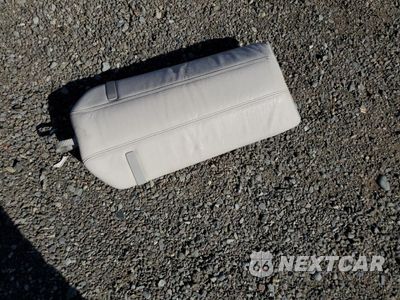 Zdjęcie 12 z 15 samochodu: 2009 VOLVO C70 T5 VIN:YV1MC67259J075457 - miniatura
