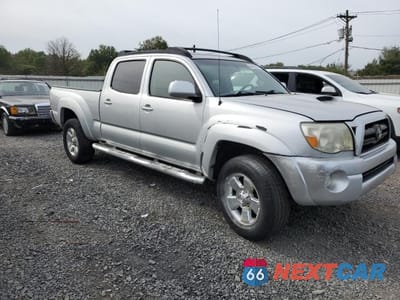 Czwarte zdjęcie samochodu z boku: 2005 TOYOTA TACOMA VIN:5TEMU52NX5Z121363 - miniatura