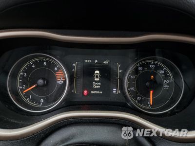 Zdjęcie 9 z 13 samochodu: 2017 JEEP CHEROKEE LATITUDE VIN:1C4PJMCB5HW665047 - miniatura