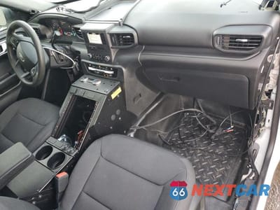 Zdjęcie 8 z 13 samochodu: 2023 FORD EXPLORER POLICE INTERCEPTOR VIN:1FM5K8AC7PGA81390 - miniatura