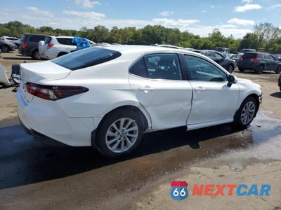 Trzecie zdjęcie samochodu z tyłu: 2024 TOYOTA CAMRY LE VIN:4T1C11AK6RU203962 - miniatura