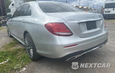 Trzecie zdjęcie samochodu z tyłu: 2018 MERCEDES-BENZ E 300 4MATIC VIN:WDDZF4KB9JA435600 - miniatura