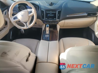 Zdjęcie 8 z 15 samochodu: 2020 MASERATI LEVANTE LUXURY VIN:ZN661XUL0LX342563 - miniatura