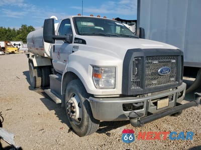 Czwarte zdjęcie samochodu z boku: 2023 FORD F750 SUPER DUTY VIN:1FDNF7DC1PDF08073 - miniatura