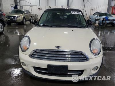 Piąte zdjęcie samochodu w środku: 2011 MINI COOPER VIN:WMWSU3C50BT099519 - miniatura