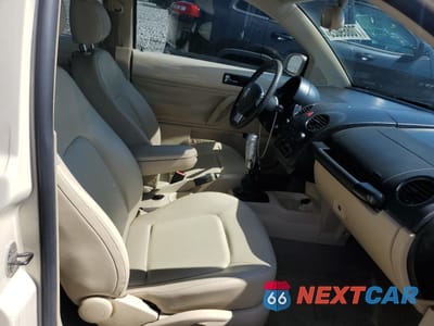 Zdjęcie 10 z 12 samochodu: 2007 VOLKSWAGEN NEW BEETLE 2.5L VIN:3VWEW31C57M508161 - miniatura