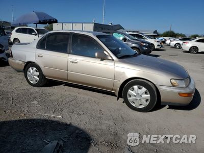 Czwarte zdjęcie samochodu z boku: 1997 TOYOTA COROLLA DX VIN:1NXBB02E0VZ514759 - miniatura