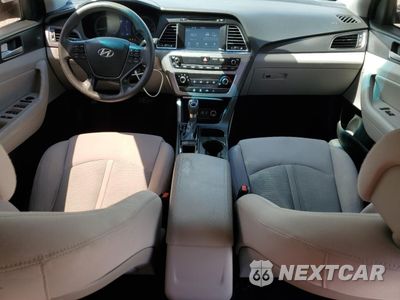 Zdjęcie 8 z 15 samochodu: 2017 HYUNDAI SONATA SPORT VIN:5NPE34AF0HH534413 - miniatura