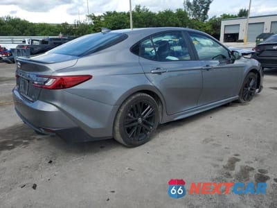 Trzecie zdjęcie samochodu z tyłu: 2025 TOYOTA CAMRY XSE VIN:4T1DAACK8SU549566 - miniatura