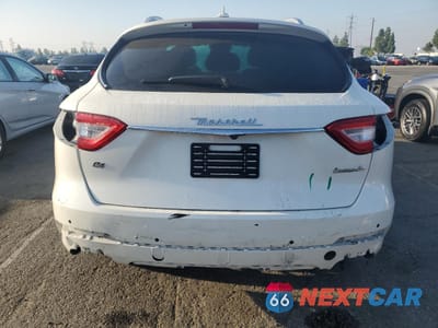 Zdjęcie 6 z 15 samochodu: 2020 MASERATI LEVANTE LUXURY VIN:ZN661XUL0LX342563 - miniatura