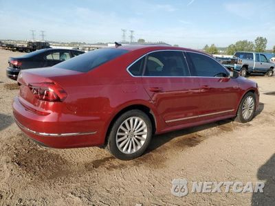 Trzecie zdjęcie samochodu z tyłu: 2017 VOLKSWAGEN PASSAT SE VIN:1VWBT7A36HC034629 - miniatura