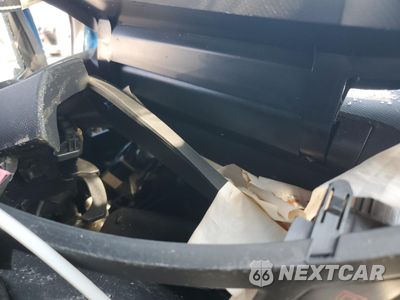 Zdjęcie 9 z 11 samochodu: 2008 TOYOTA YARIS VIN:JTDJT903485183041 - miniatura