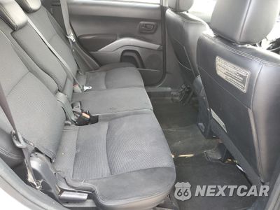 Zdjęcie 11 z 13 samochodu: 2008 MITSUBISHI OUTLANDER SE VIN:JA4LT31W58Z014566 - miniatura