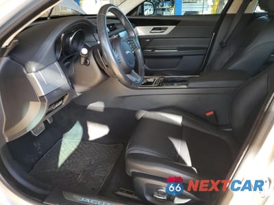 Zdjęcie 7 z 13 samochodu: 2019 JAGUAR XF PRESTIGE VIN:SAJBE4FXXKCY81203 - miniatura