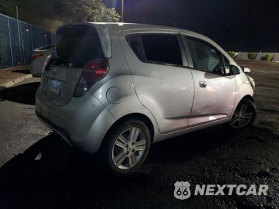 Trzecie zdjęcie samochodu z tyłu: 2013 CHEVROLET SPARK LS VIN:KL8CB6S90DC575315 - miniatura