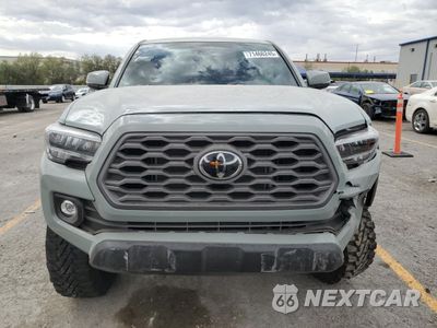 Piąte zdjęcie samochodu w środku: 2023 TOYOTA TACOMA DOUBLE CAB VIN:3TYCZ5ANXPT107370 - miniatura