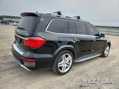 Trzecie zdjęcie samochodu z tyłu: 2015 MERCEDES-BENZ GL 550 4MATIC VIN:4JGDF7DE8FA572110 - miniatura