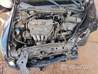 Zdjęcie 11 z 13 samochodu: 2004 HONDA ACCORD EX VIN:JHMCM56734C006901 - miniatura