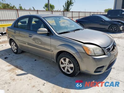 Czwarte zdjęcie samochodu z boku: 2011 KIA RIO BASE VIN:KNADH4A39B6941843 - miniatura