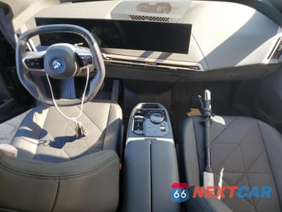 Zdjęcie 8 z 13 samochodu: 2024 BMW IX XDRIVE50 VIN:WB523CF01RCN79774 - miniatura