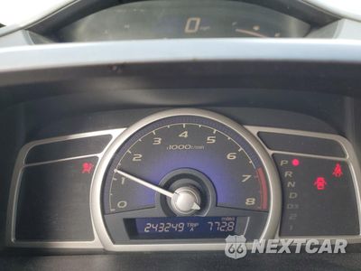 Zdjęcie 9 z 12 samochodu: 2010 HONDA CIVIC LX VIN:19XFA1F52AE014121 - miniatura