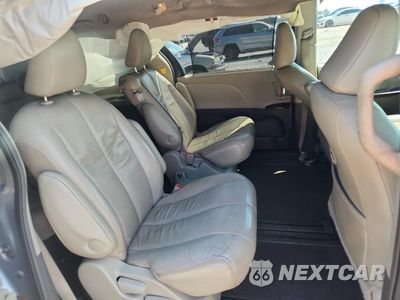 Zdjęcie 11 z 15 samochodu: 2011 TOYOTA SIENNA XLE VIN:5TDYK3DC2BS074975 - miniatura