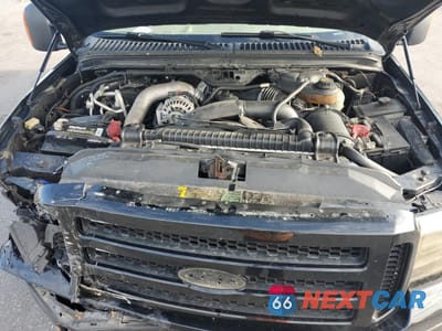 Zdjęcie 11 z 14 samochodu: 2005 FORD EXCURSION LIMITED VIN:1FMSU43P95ED02843 - miniatura