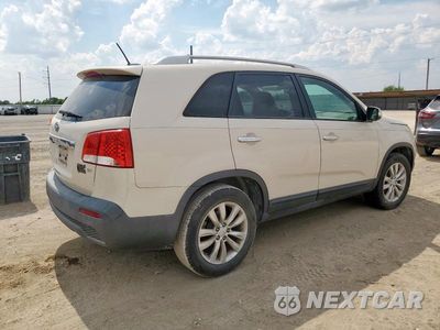 Trzecie zdjęcie samochodu z tyłu: 2011 KIA SORENTO EX VIN:5XYKU4A19BG018831 - miniatura
