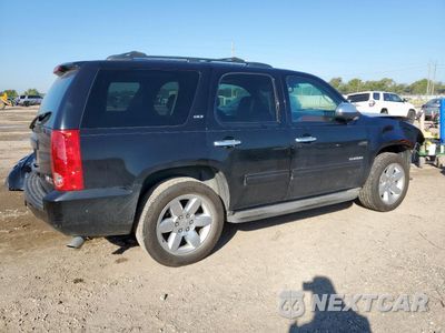 Trzecie zdjęcie samochodu z tyłu: 2010 GMC YUKON SLT VIN:1GKMCCE36AR241740 - miniatura