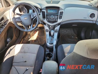Zdjęcie 8 z 12 samochodu: 2012 CHEVROLET CRUZE LS VIN:1G1PC5SH3C7261746 - miniatura