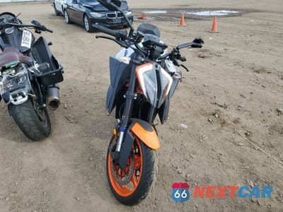 Drugie zdjęcie samochodu z przodu: 2023 KTM 1290 SUPER DUKE R VIN:VBKV3940XPM967275 - miniatura