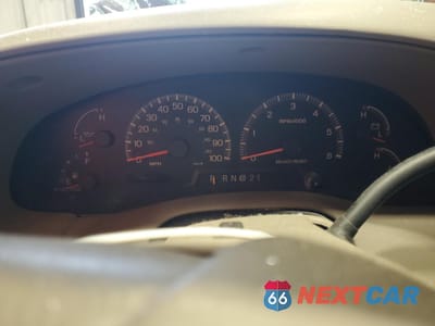 Zdjęcie 9 z 15 samochodu: 2000 FORD EXPEDITION XLT VIN:1FMRU1666YLB29122 - miniatura
