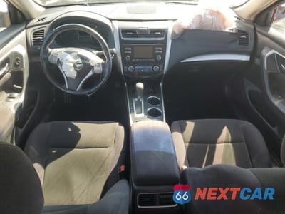 Zdjęcie 8 z 15 samochodu: 2013 NISSAN ALTIMA 2.5 VIN:1N4AL3AP5DN431585 - miniatura